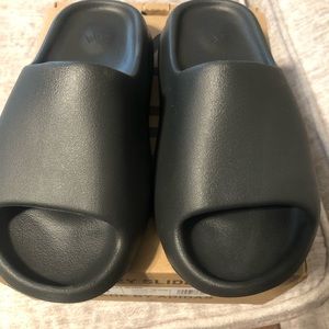 Yeezy Slides